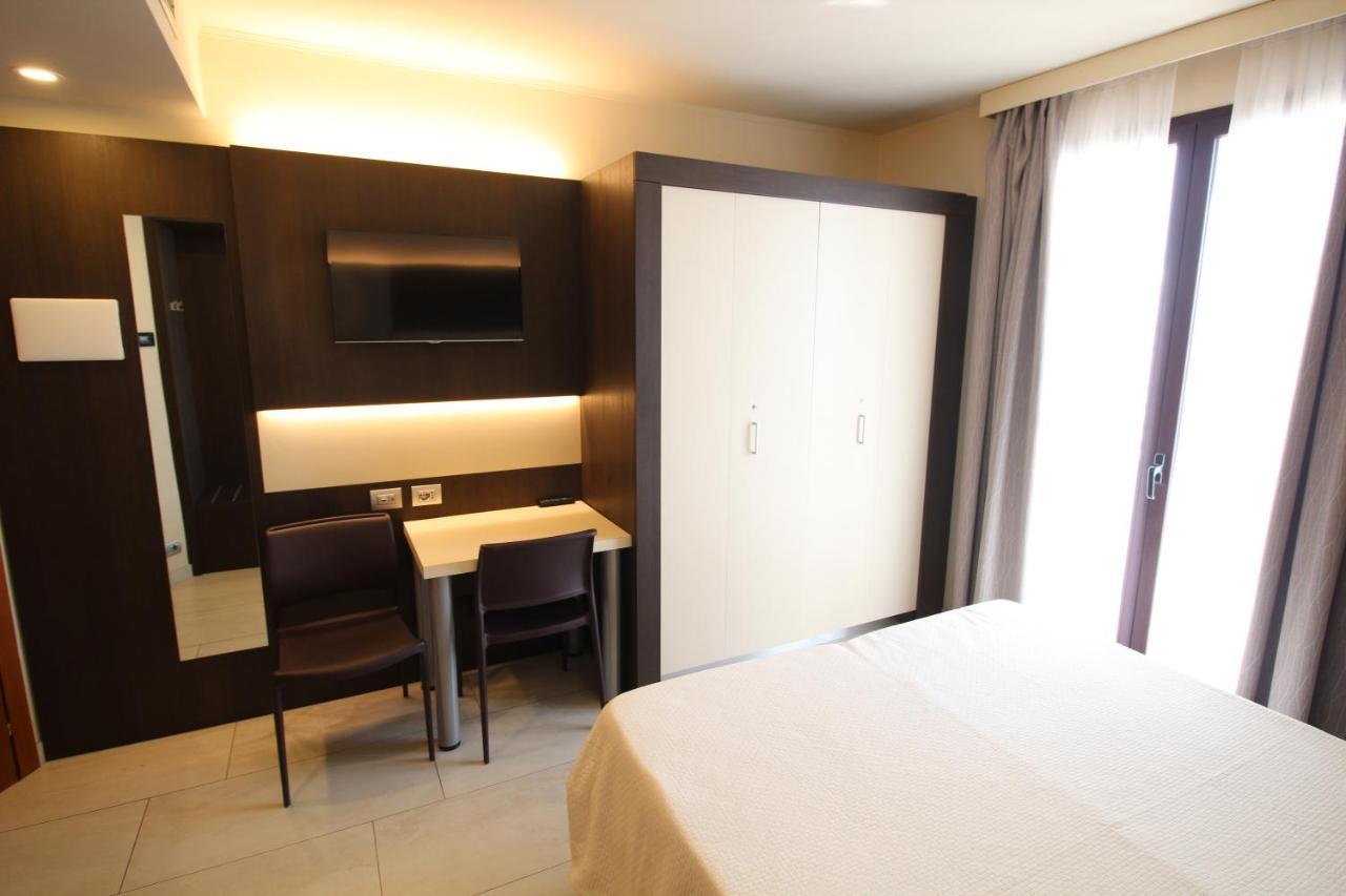 Aparthotel Del Prado Riva Ligure Zewnętrze zdjęcie