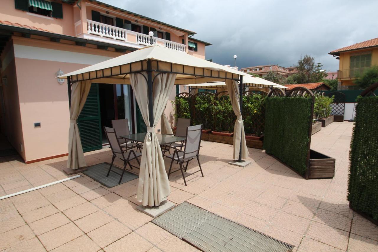 Aparthotel Del Prado Riva Ligure Zewnętrze zdjęcie