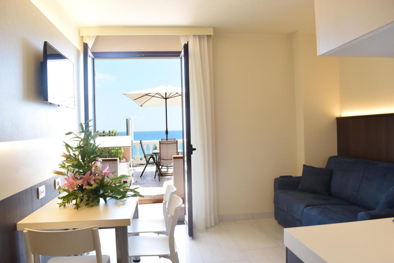Aparthotel Del Prado Riva Ligure Zewnętrze zdjęcie