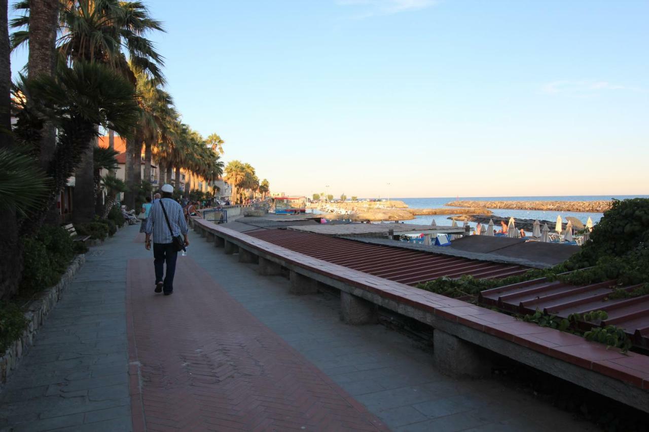 Aparthotel Del Prado Riva Ligure Zewnętrze zdjęcie