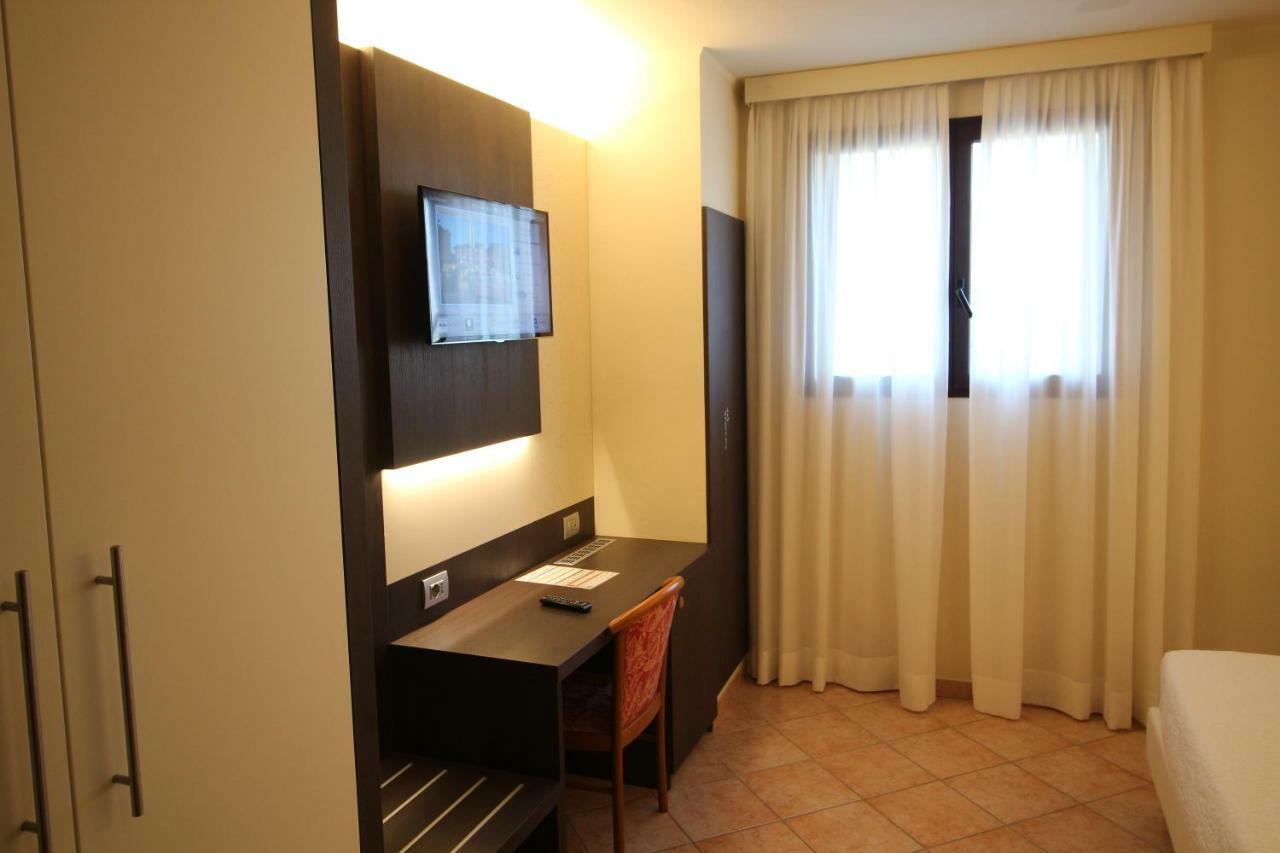 Aparthotel Del Prado Riva Ligure Zewnętrze zdjęcie