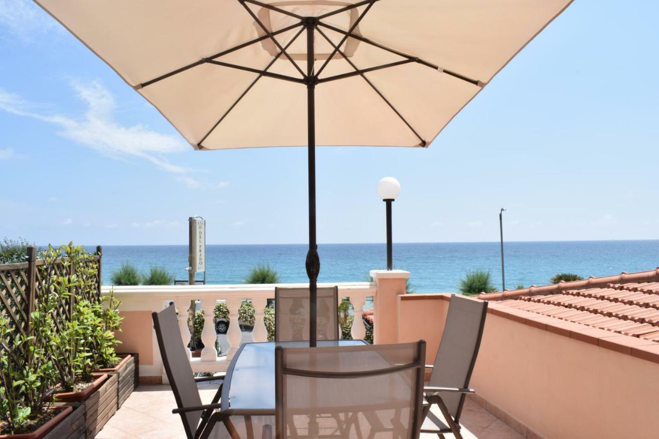 Aparthotel Del Prado Riva Ligure Zewnętrze zdjęcie