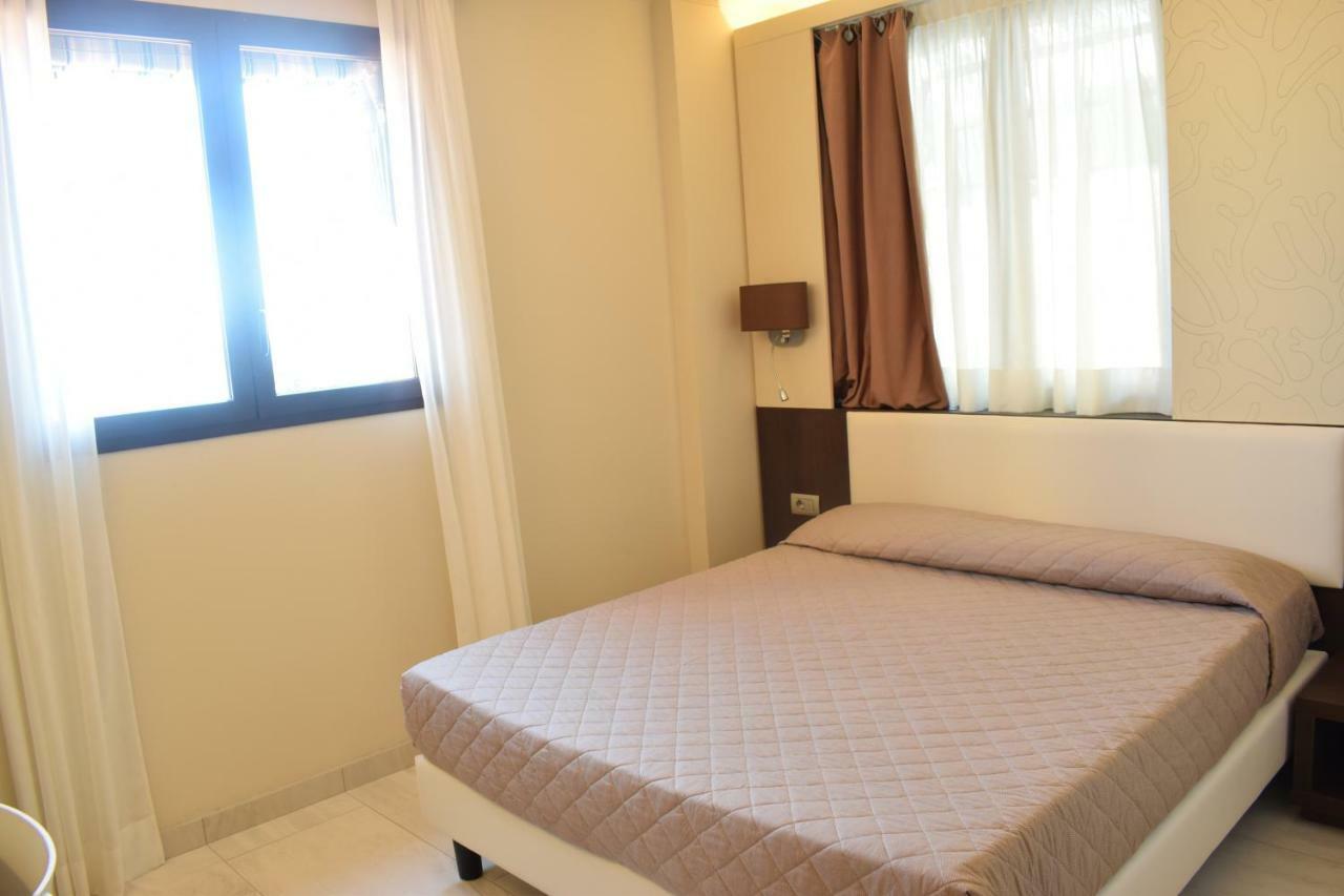 Aparthotel Del Prado Riva Ligure Zewnętrze zdjęcie
