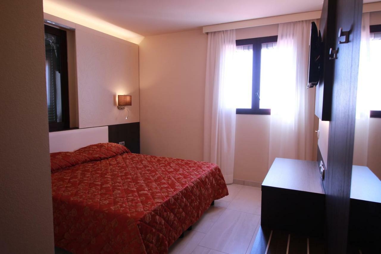 Aparthotel Del Prado Riva Ligure Zewnętrze zdjęcie
